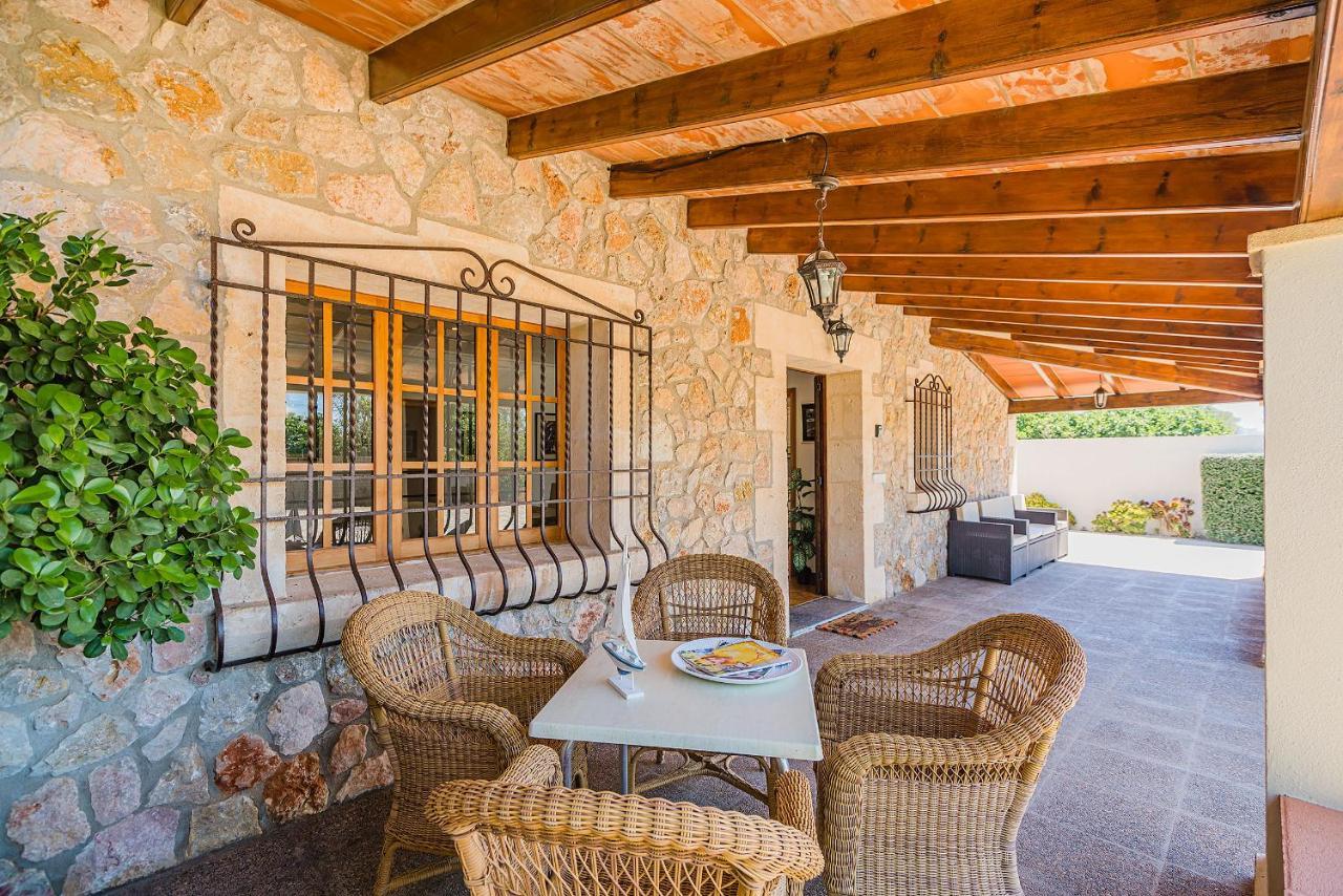 Holiday home Can Tofol